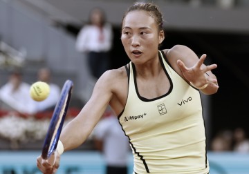 乐鱼体育官方入口-世界排名跌到53位 郑钦文太沮丧：其他都挺好就一点没打好 还得练